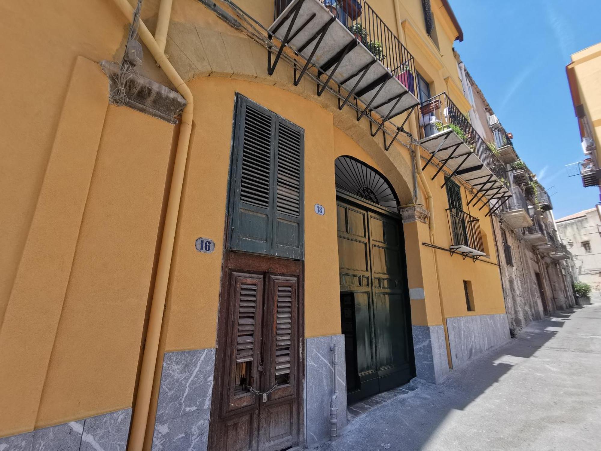 Vicolo Paterno Apartments Palermo Exterior photo